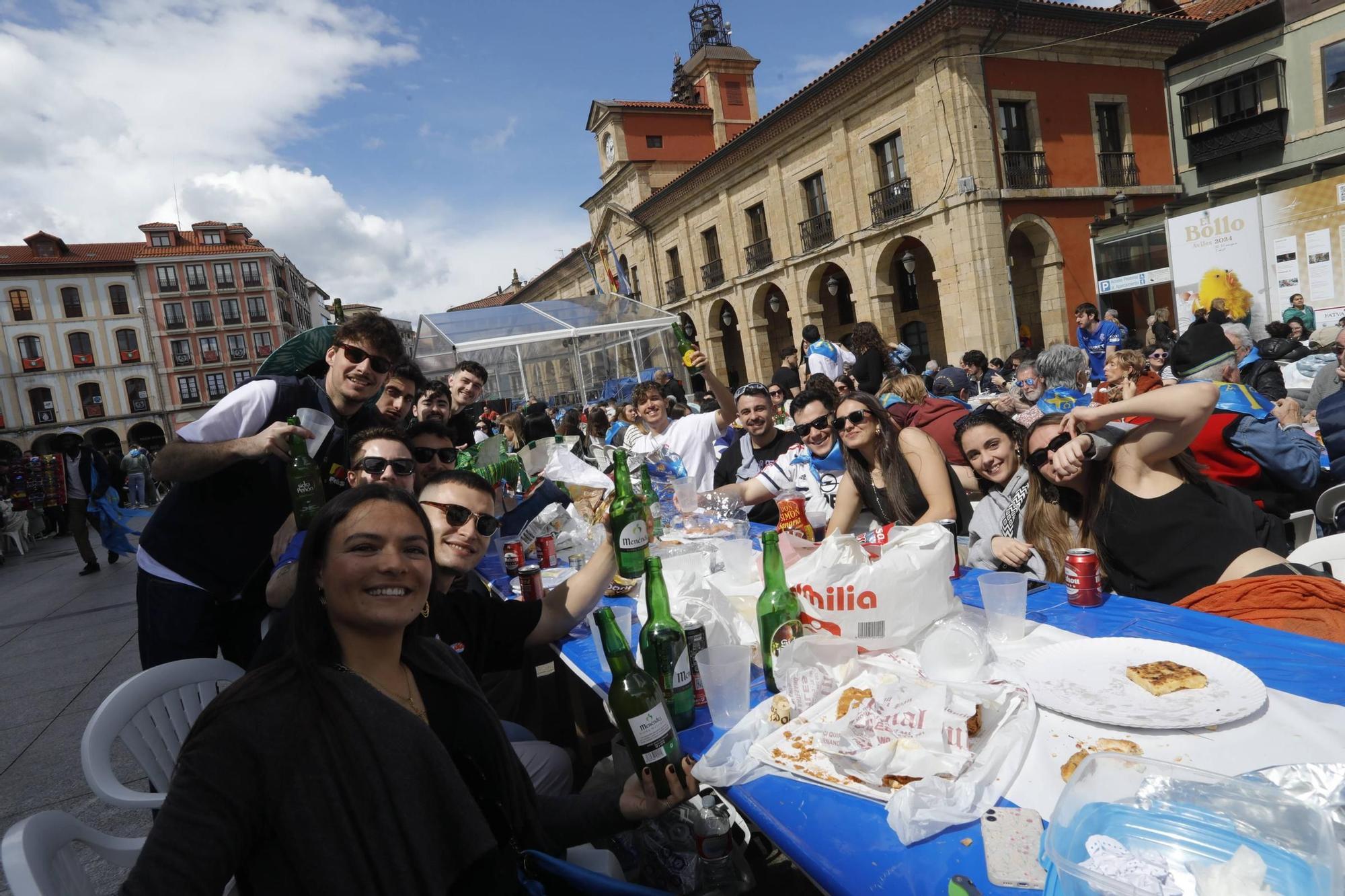 EN IMÁGENES: el ambiente en la Comida en la Calle de Avilés