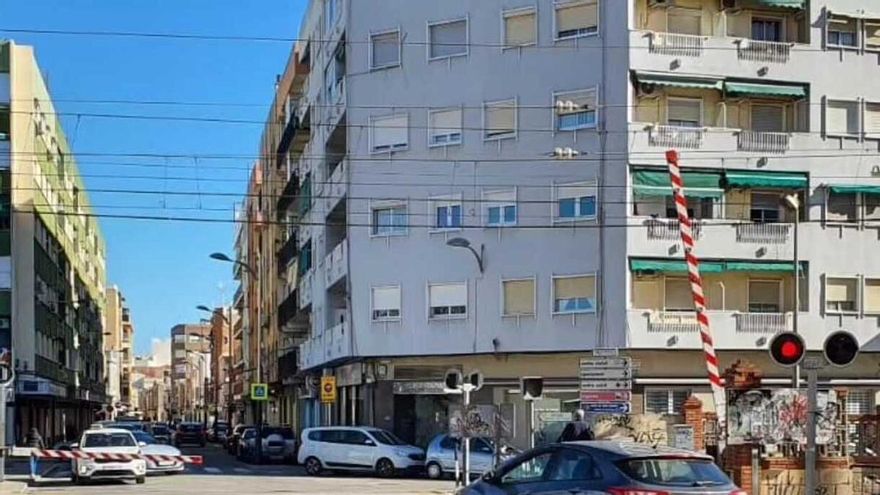 Nuevo ruido que afecta a los vecinos en el paso a nivel de Alfafar