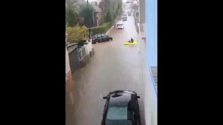 Vídeo falso, grabado en Murcia, de una canoa en el temporal de Tenerife