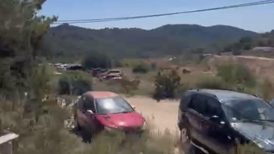 Otro lunes de «cumpleaños» en la casa alquilada para fiestas de Cala Tarida