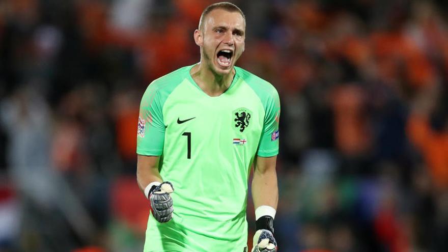 Cillessen es el meta titular para Ronald Koeman en Holanda.