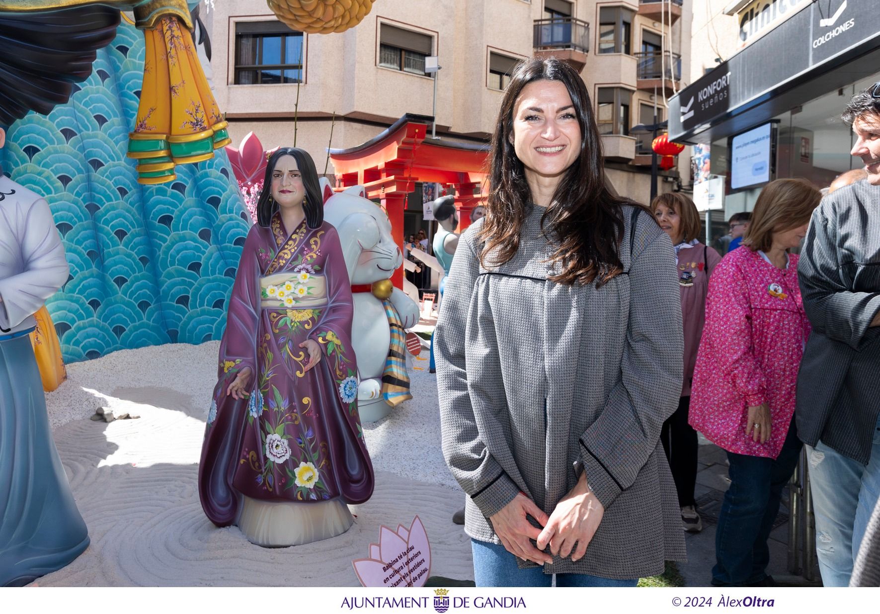 El domingo de las Fallas de Gandia, en casi ochenta imágenes