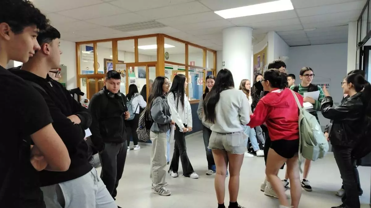 Dieciséis alumnos de Sanabria se examinan de la PAU en el IES Valverde de Lucerna