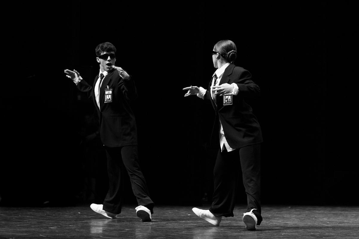 Yago de Bernardi, durante la coreografía Man in Black, en Vigo Porté 2024.