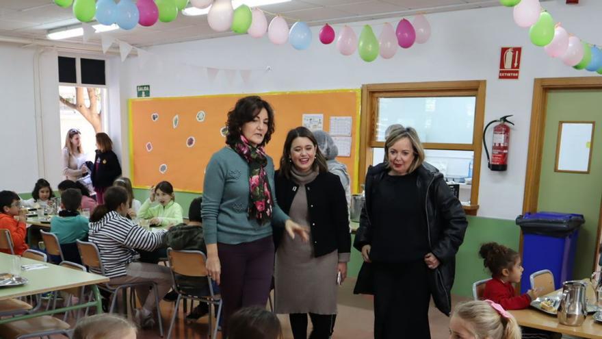 Carmen María López visita el comedor
del colegio Villa Alegría. ayto.sab pedro del pinatar