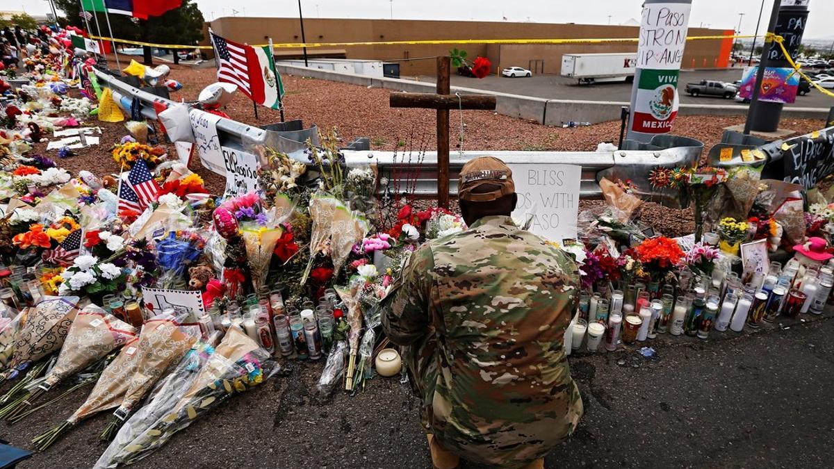 Homenaje por las víctimas del tiroteo de El Paso.