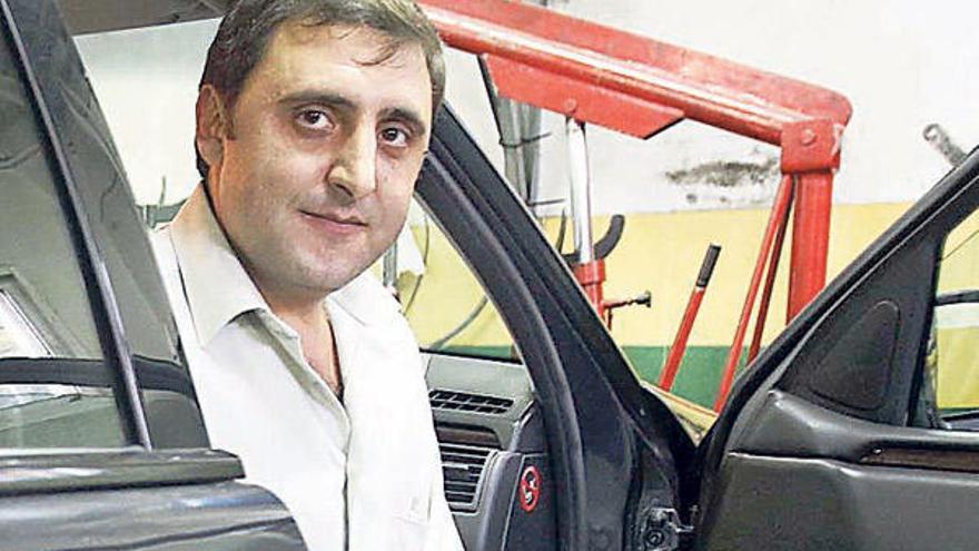 José Eladio Viso, presidente de la Cooperativa de taxistas.  // José Lores