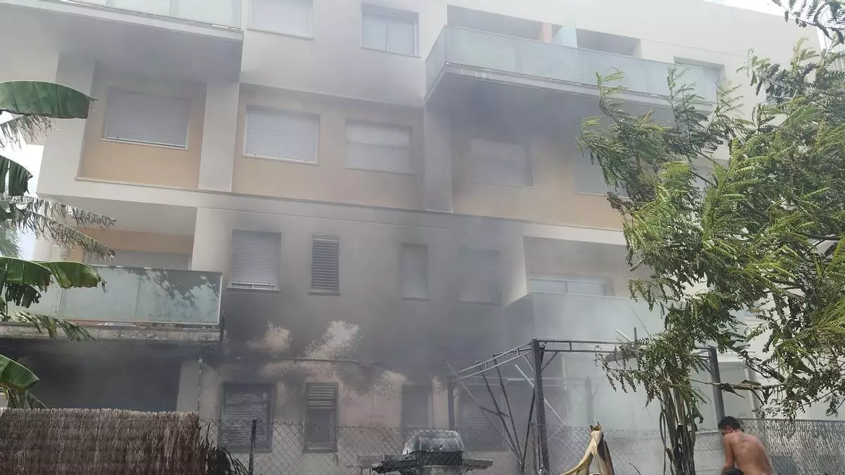 Alarma por un incendio en una vivienda en Punta Pinet