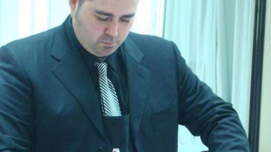 Guillermo Llopis, de Oliva, vuelve a estar entre los diez mejores sumilleres de España