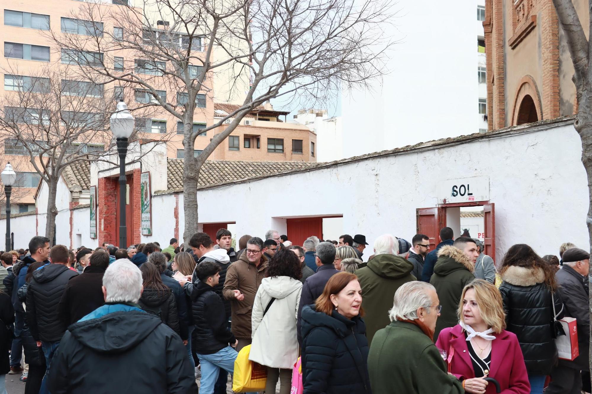 Galería de fotos: Ambiente taurino en el segundo sábado de Magdalena