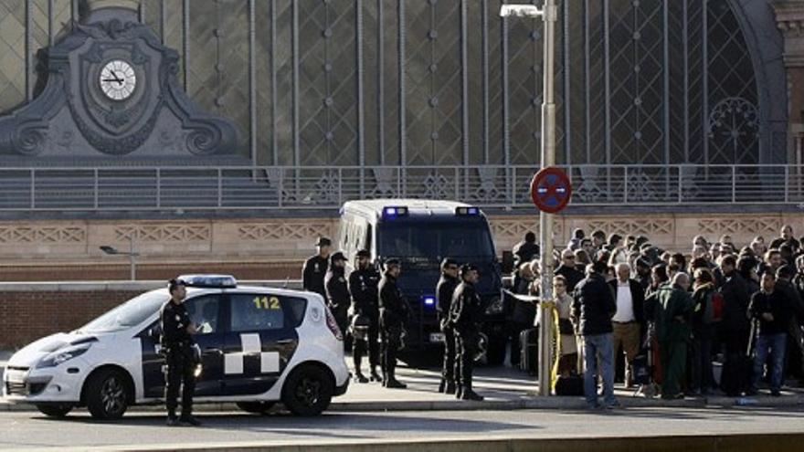 La Policía desaloja un tren en Madrid por una amenaza de bomba falsa