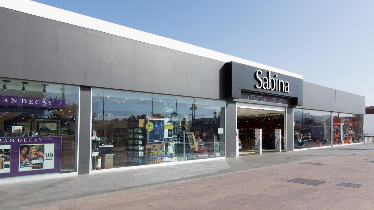 Fachada actual de una de las múltiples tiendas de Grupo Sabina.