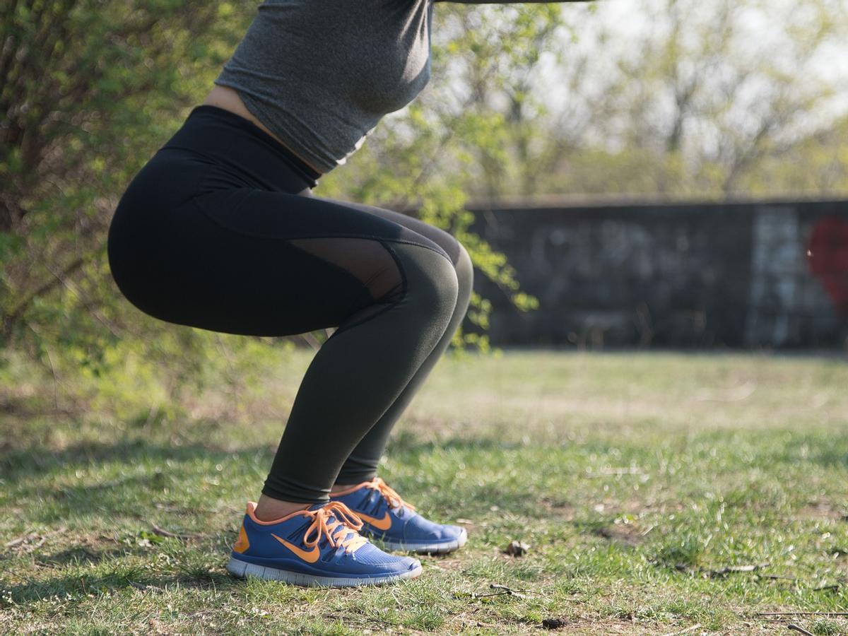 EJERCICIOS CARDIO | Cuatro ejercicios de cardio en casa para adelgazar después de navidades