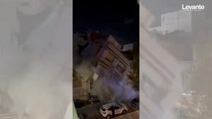 Es desploma un edifici de tres plantes a València