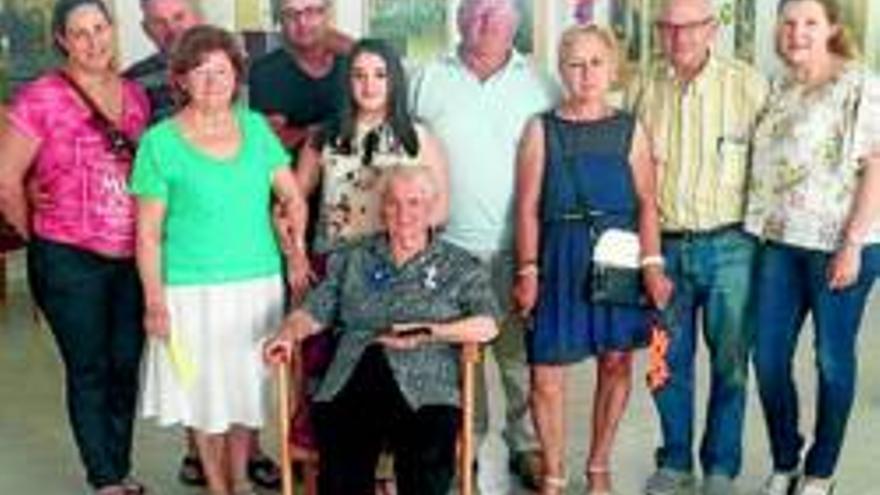 Silveria Martín cumple 106 años acompañada de sus familiares