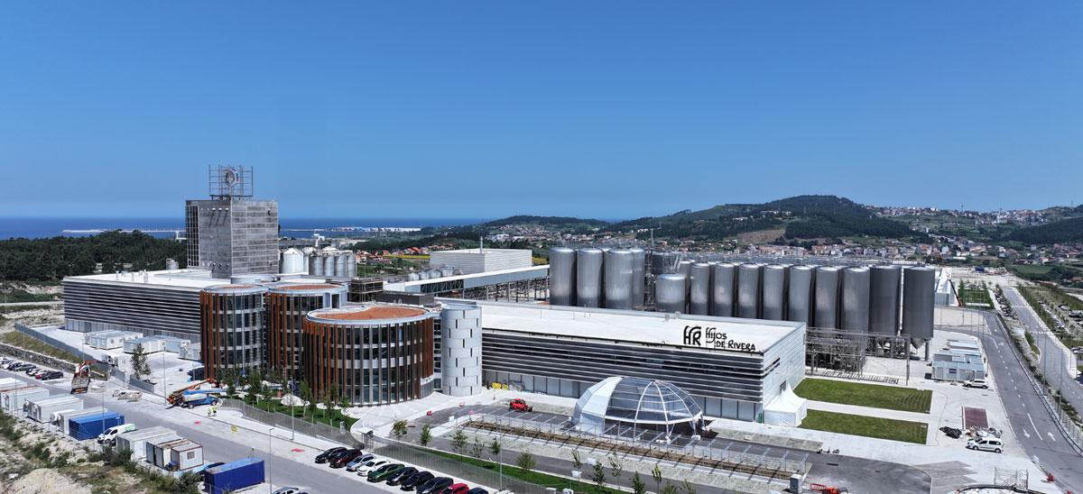 Fábrica de Hijos de Rivera en el polígono de Morás.