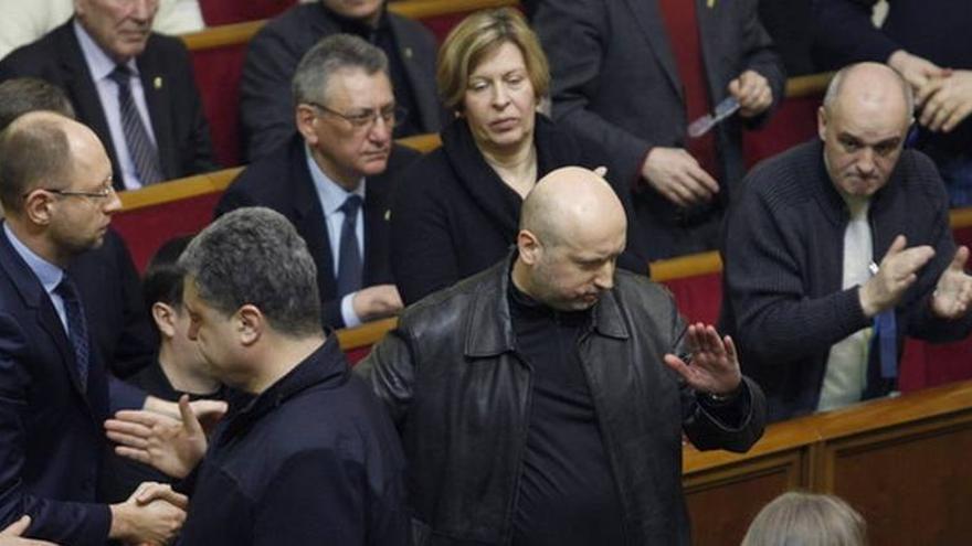 El Parlamento ucraniano nombra presidente en funciones a Alexandr Turchínov