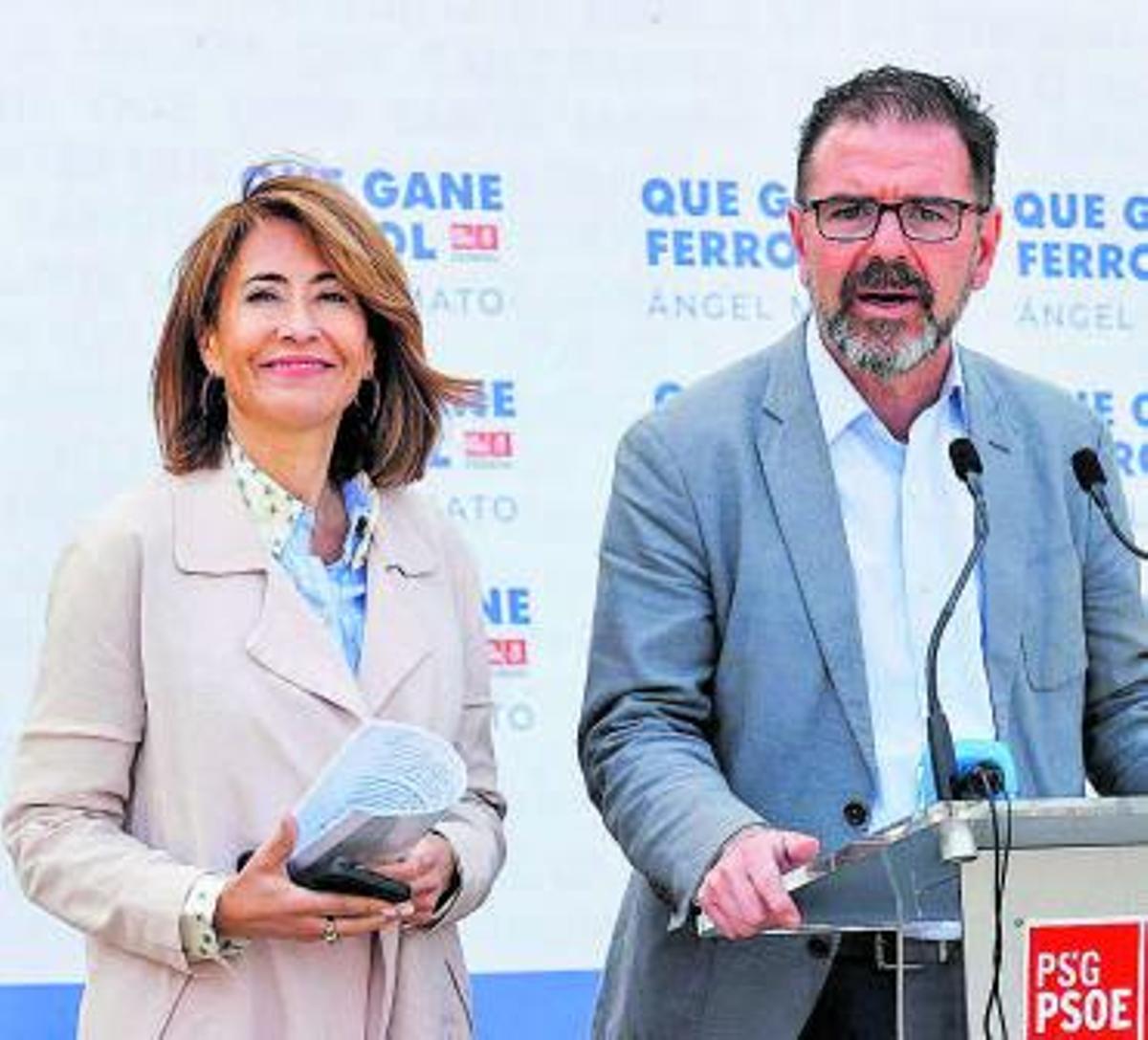 Raquel Sánchez y el alcalde de Ferrol, Ángel Mato. |   // KIKO DELGADO