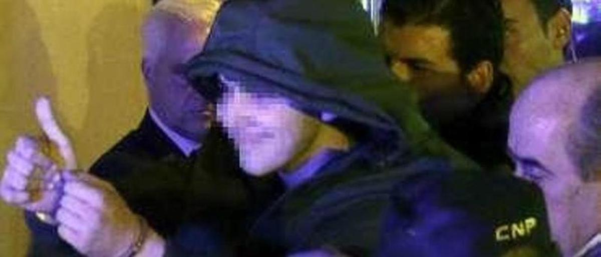 A. V. F., al ser detenido tras la agresión a Rajoy en 2015 en Pontevedra. // R. V.