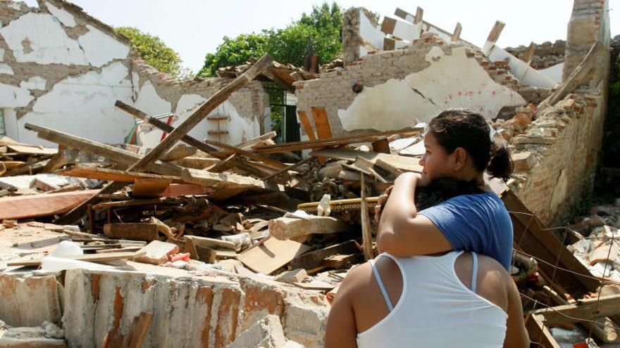 Aumentan a 90 los fallecidos por el terremoto de México