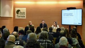 El conseller de Agricultura, Ganadería, Pesca y Alimentación de la Generalitat, Òscar Ordeig, en una reunión