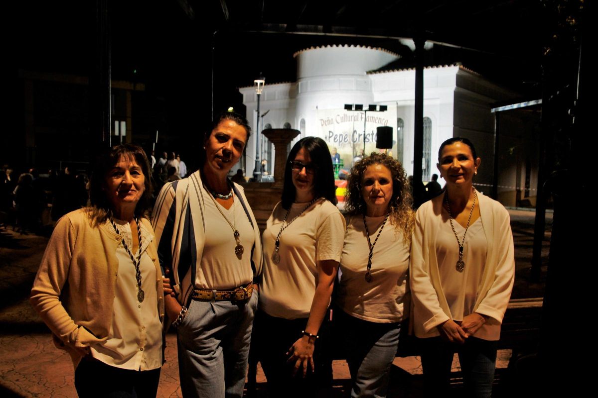 Hermanas de la Archicofradía Sacramental, entidad a la que se cedió el servicio de barra