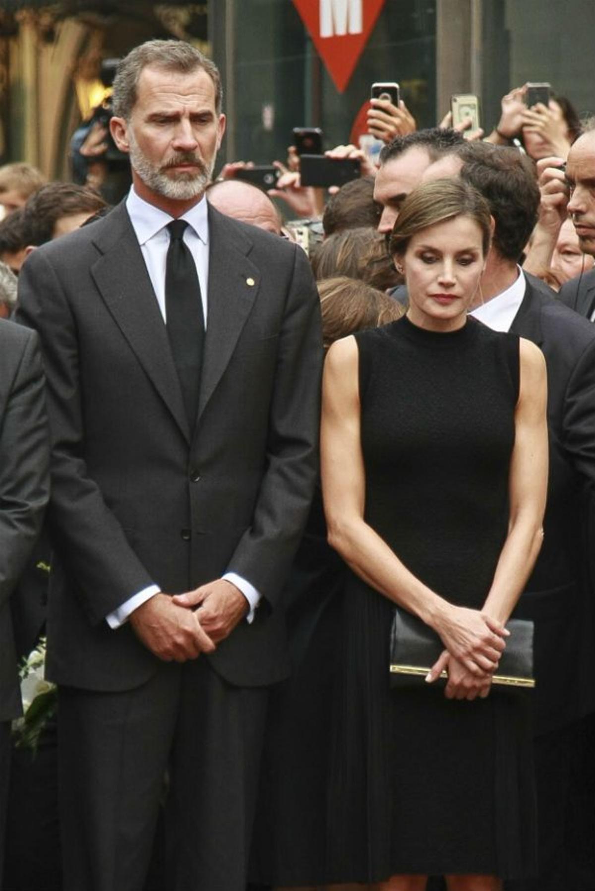 Los Reyes durante el homenaje a las víctimas por el ataque yihadista