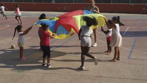 El verano, época de riesgo para niños en situación de pobreza