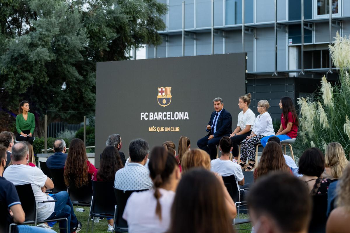 La inauguración de la Masia Femenina, en imágenes