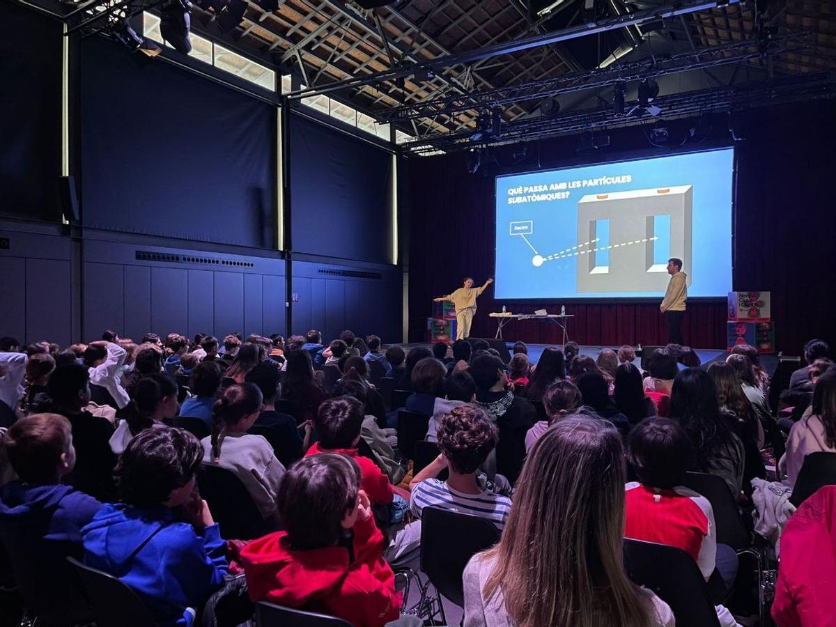 Actividad sobre ciencia en el Born, en Barcelona.
