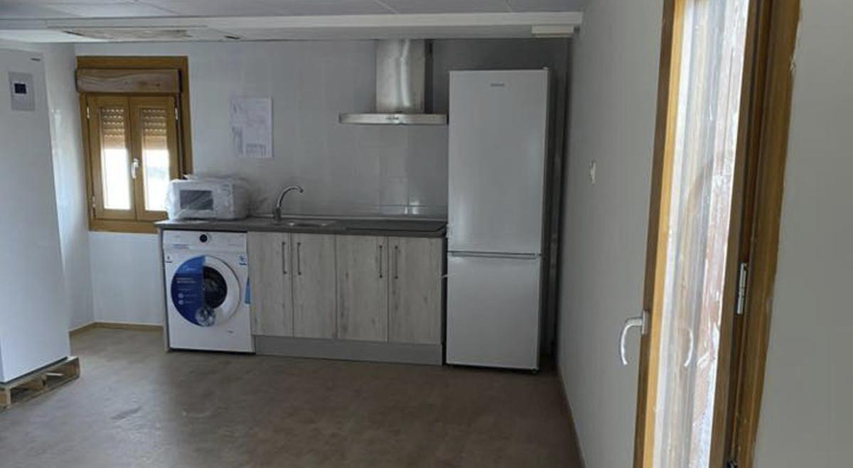 El ayuntamiento está reformando el edificio de la plaza España y la casa de la escuela.