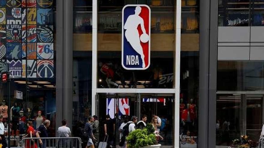 Una tienda oficial de la NBA, en Nueva York.