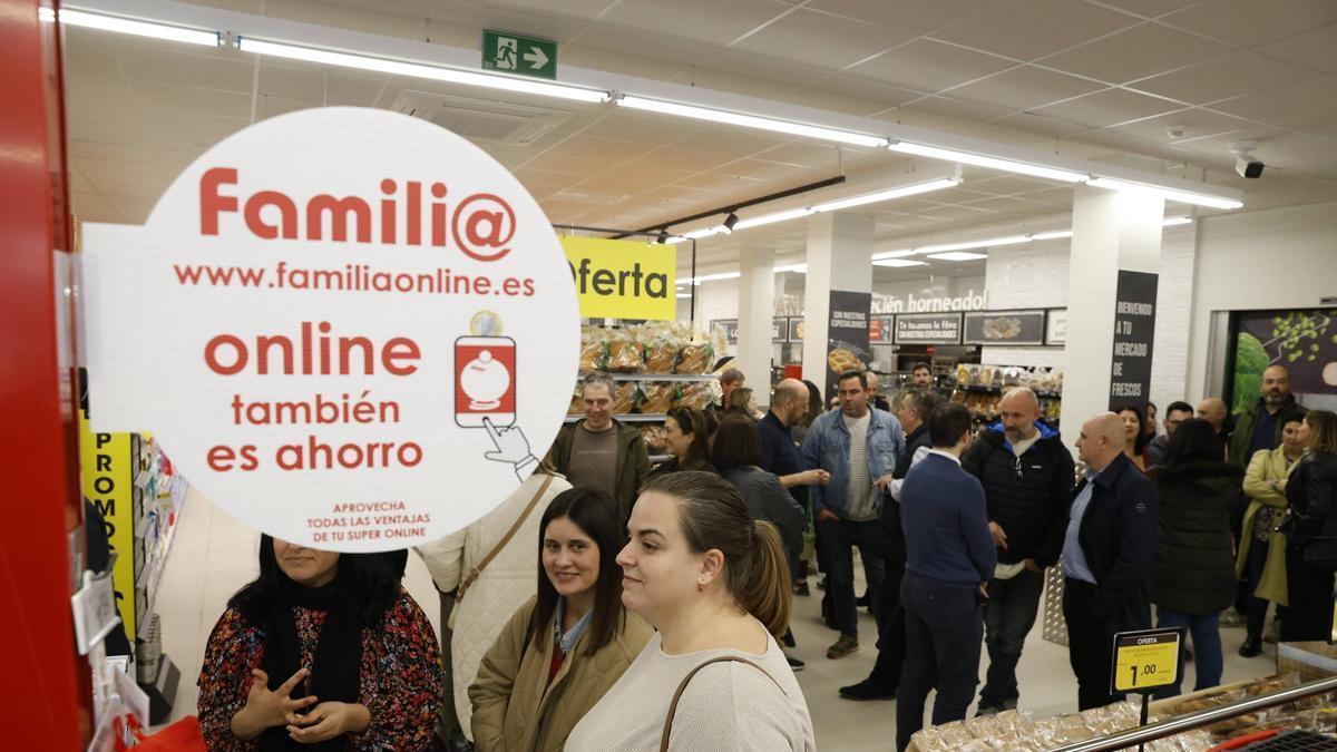 Inauguración de un Autoservicio Familia en Gijón, en marzo de 2025.