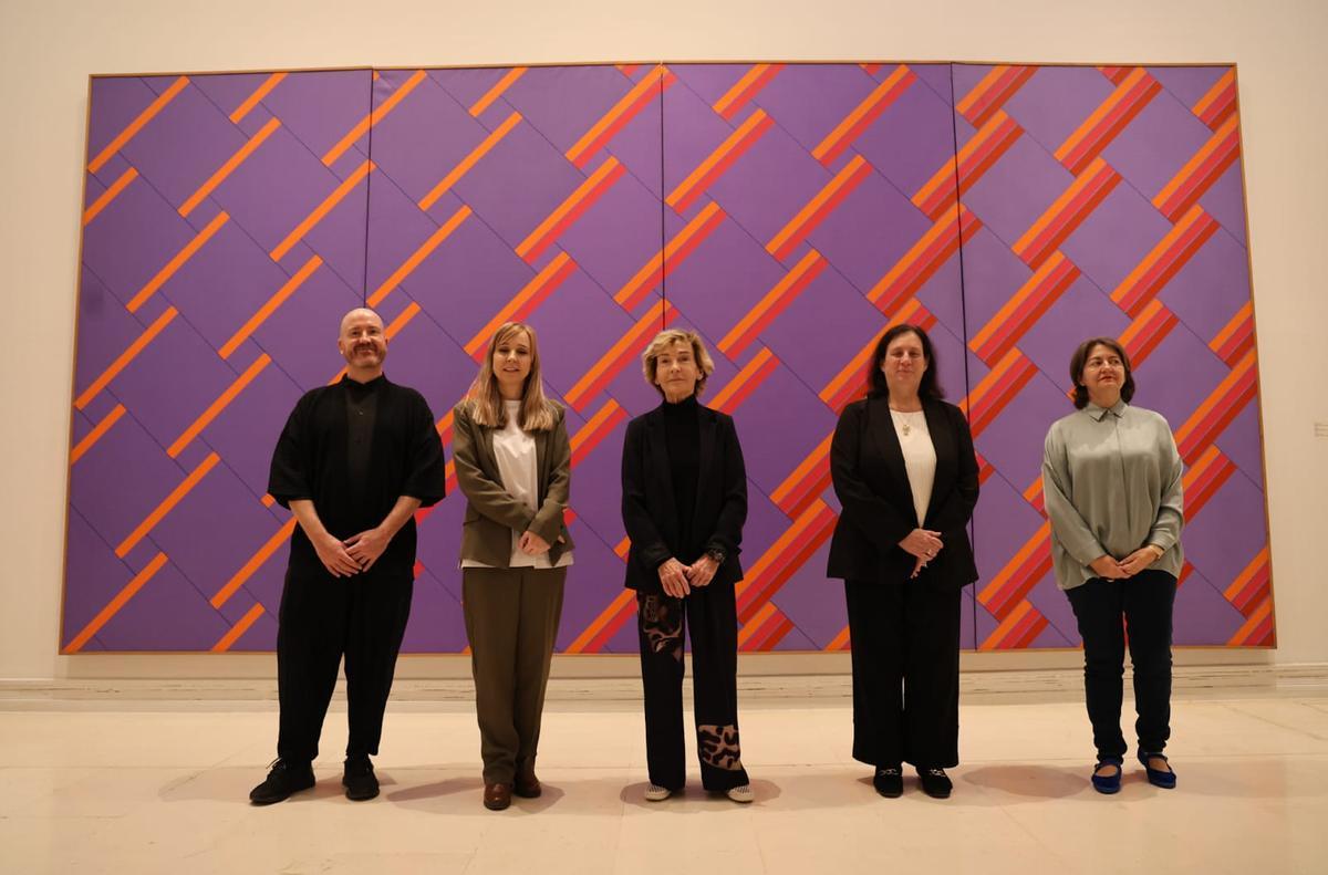 Manuel Segade, Blanca de la Torre, Soledad Sevilla, Pilar Tébar e Isabel Tejeda, este martes, en la exposición.