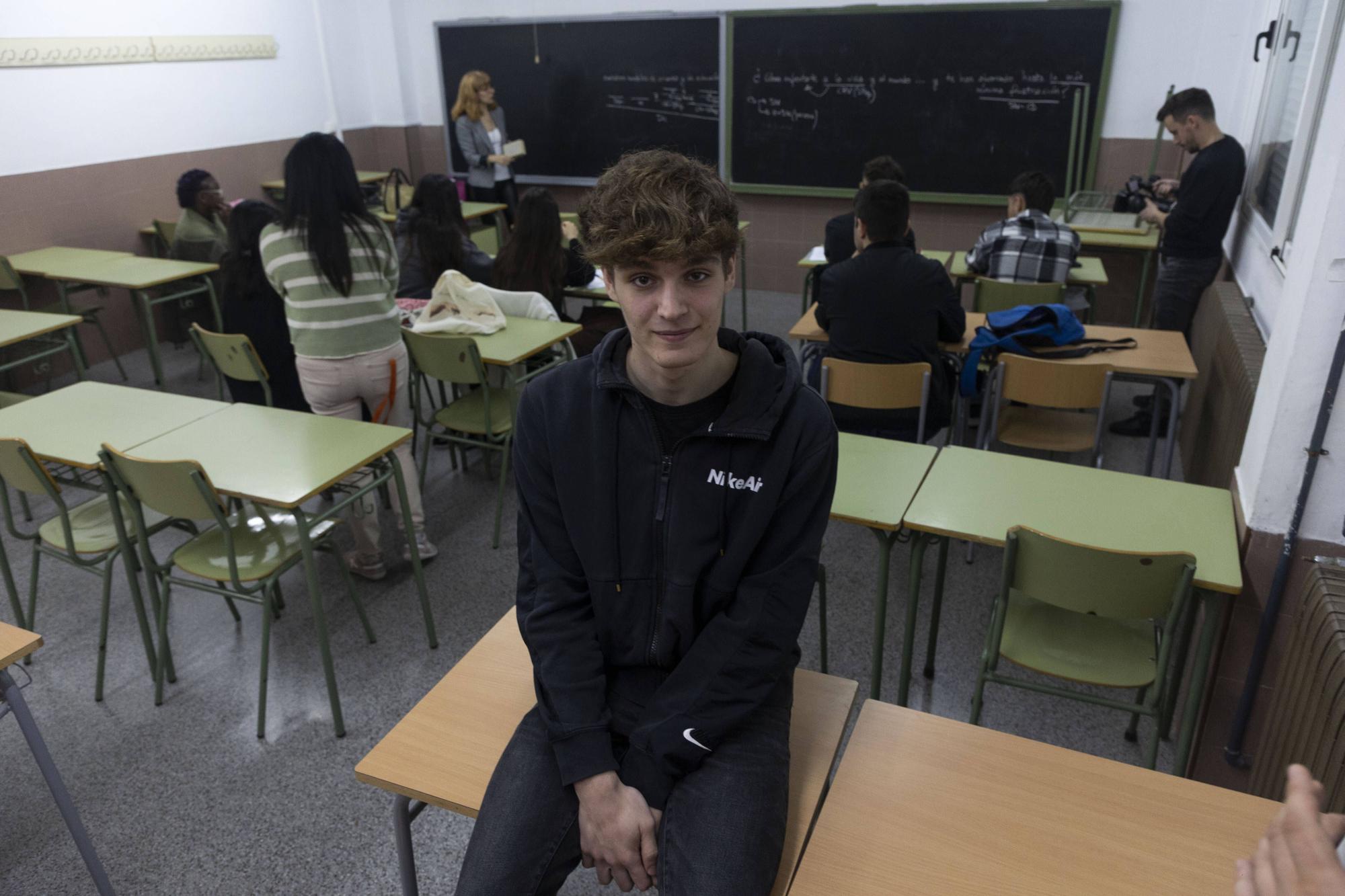 PAU 2023| Estudiantes valencianos se preparan para la selectividad: "Te lo juegas todo en tres días"