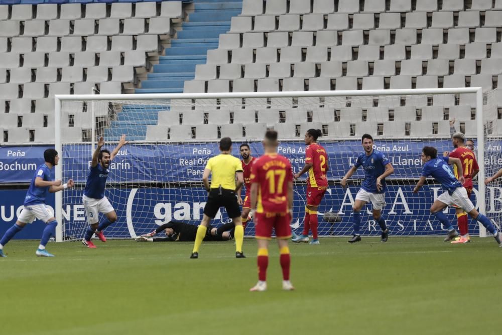 Un lance del Real Oviedo-Las Palmas