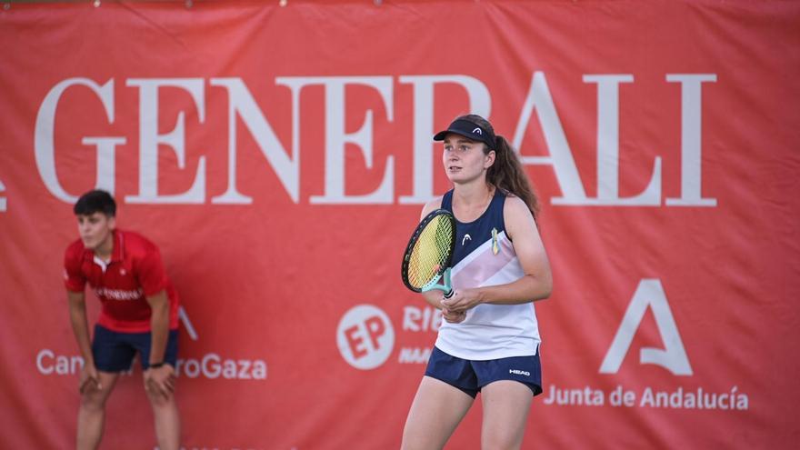 La ucraniana Daria Snigur cumple en el estreno en Palma del Río