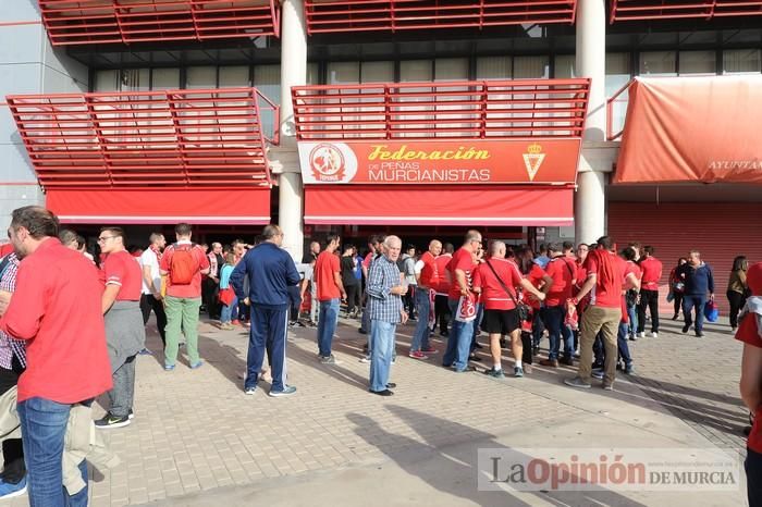 Tensión en la puerta de Nueva Condomina