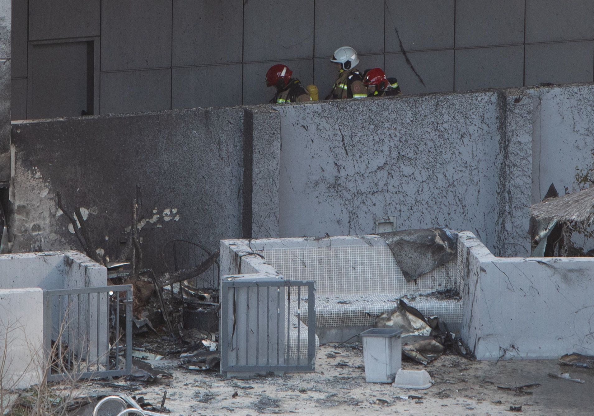 El trabajo de los bomberos en la trágico incendio de València