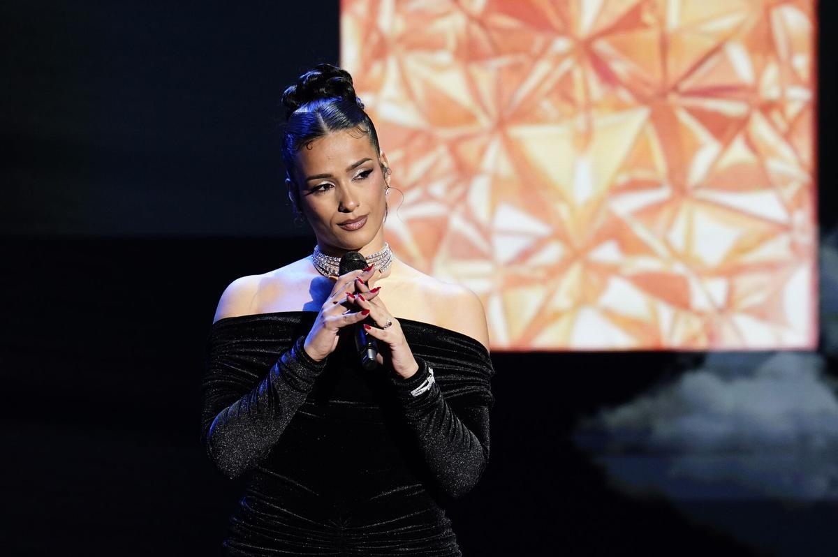 La cantante Chanel durante su actuación en la gala de la 31 edición de los Premios José María Forqué, en el Palacio Municipal de IFEMA, a 13 de diciembre de 2025, en Madrid (España). Los Premios Cinematográficos José María Forqué, conocidos como ‘Premios Forqué’, fueron creados en 1996 por la Entidad de Gestión de Derechos de los Productores Audiovisuales (Egeda) para honrar la memoria de José María Forqué, figura en la cinematografía española y primer presidente de Egeda. EGEDA creó el premio con el objetivo de difundir la importancia de la industria audiovisual española e impulsar la figura del productor cinematográfico. 13 DICIEMBRE 2025;GALA;PREMIOS FORQUÉ;FORQUÉ;PREMIOS;31 EDICIÓN;IFEMA;MADRID A. Pérez Meca / Europa Press 13/12/2025. Chanel;A. Pérez Meca;