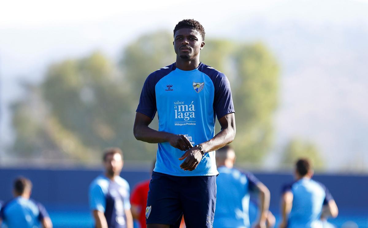 Moussa, lesionado en la rodilla derecha.