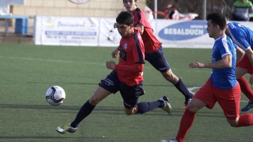 El Club La Vall golea a un Benicarló que encadena cinco derrotas consecutivas