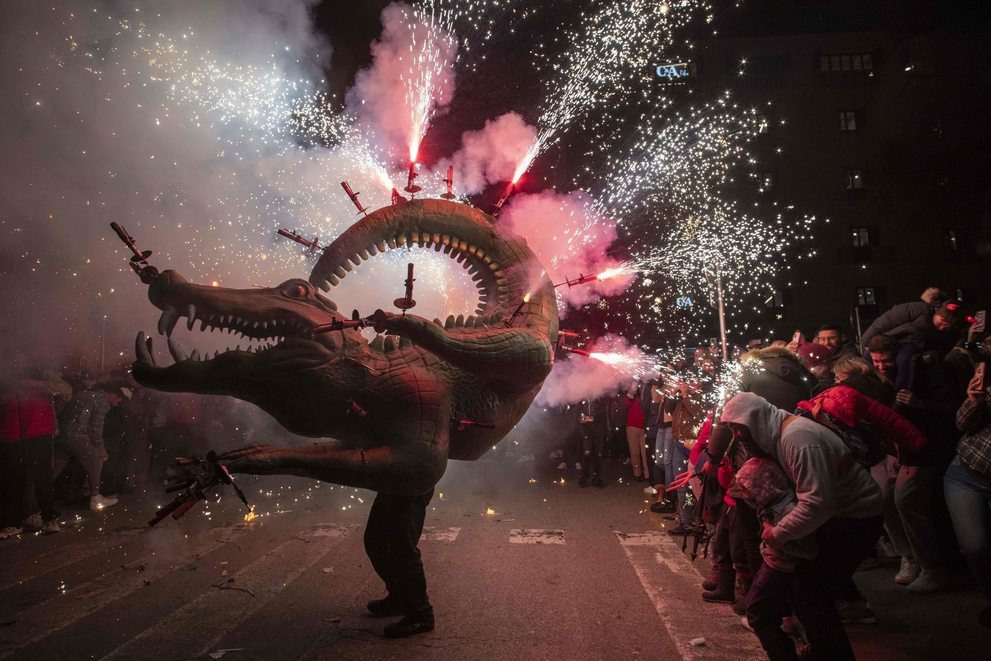 Feuer und Drachen in Palma de Mallorca: So lief der erste Correfoc nach der Pandemie