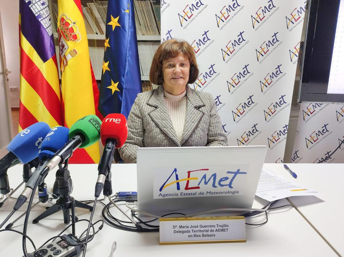 La delegada territorial de Aemet en Baleares, María José Guerrero, durante la presentación de las previsiones meteorológicas en primavera.