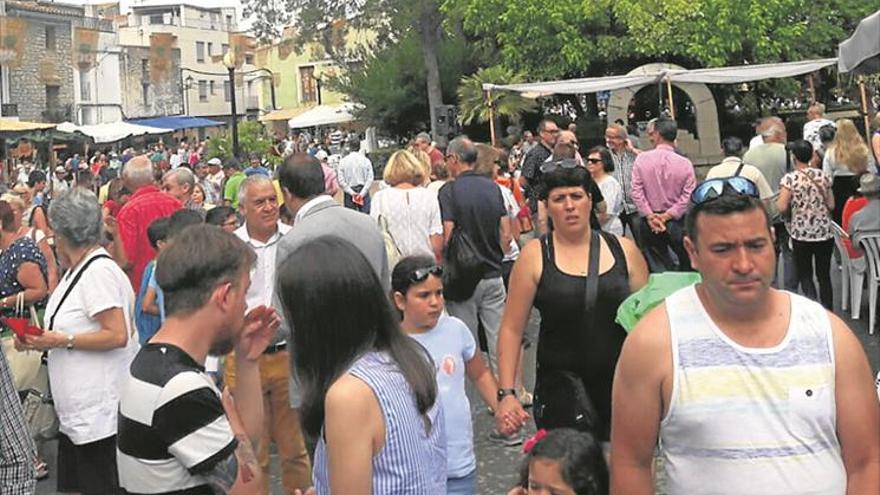 La Salzadella abre la Fira de la Cirera en una campaña récord