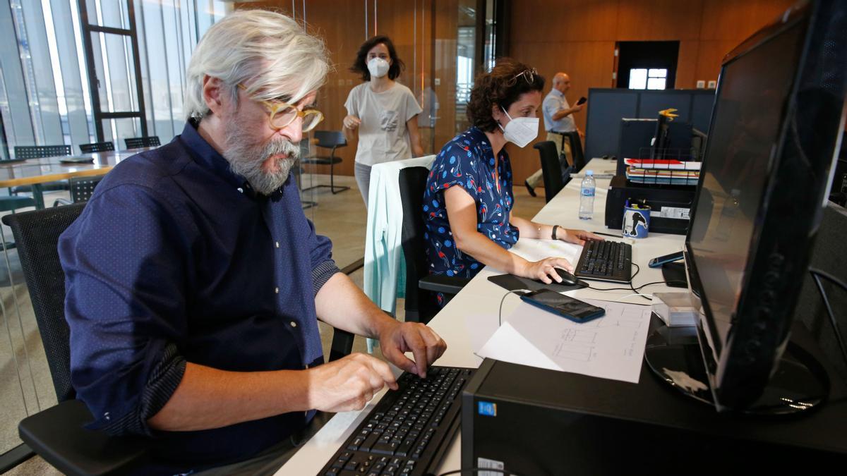 Iosu de la Torre y María Jesus Ibañez de la sección Cosas de la Vida