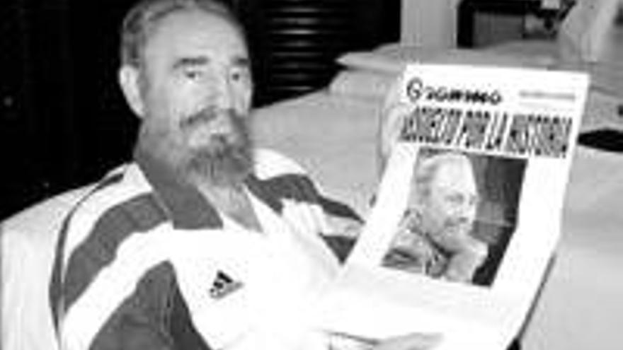 Fidel Castro reaparece en fotos de prensa y dirige una carta a los cubanos