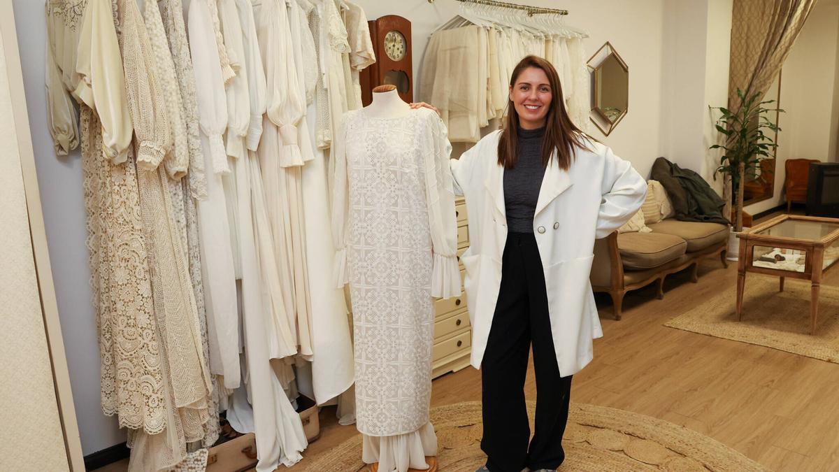 La costura que enamora de la modista ferrolana Ana Prados