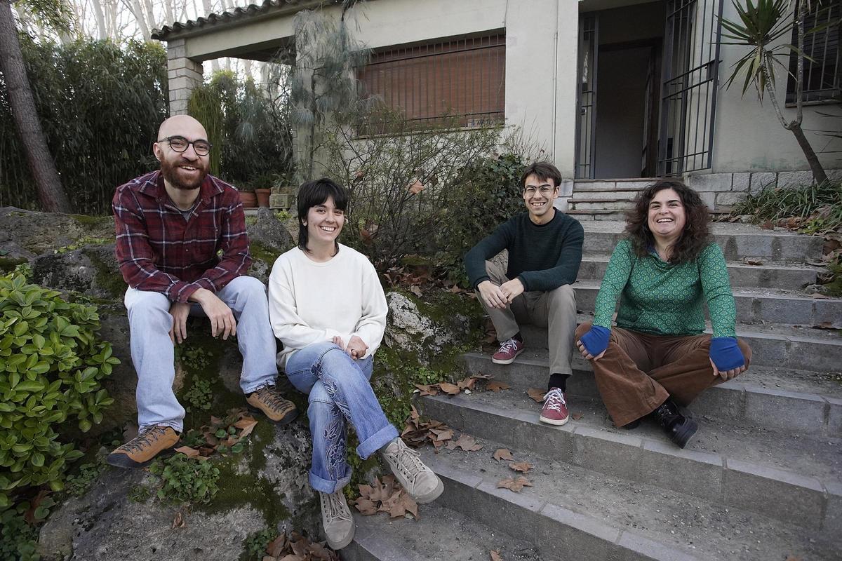 Imatge d'arxiu de treballadors de l’Associació de Naturalistes de Girona, d’esquerra a dreta: Adán Estrada, Anna Farners, Jan Picó i Anna Corts.