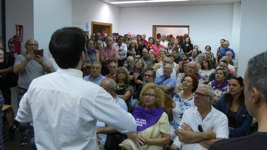 Sánchez Serna &#039;arrasa&#039; en las primarias de Podemos